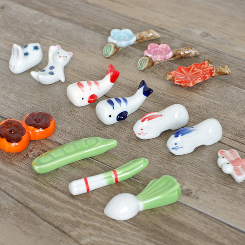 Japanese-style Japanese-style chopstick holder solid ceramic hand-painted bionic cute home hotel spoon chopstick holder chopstick pillow