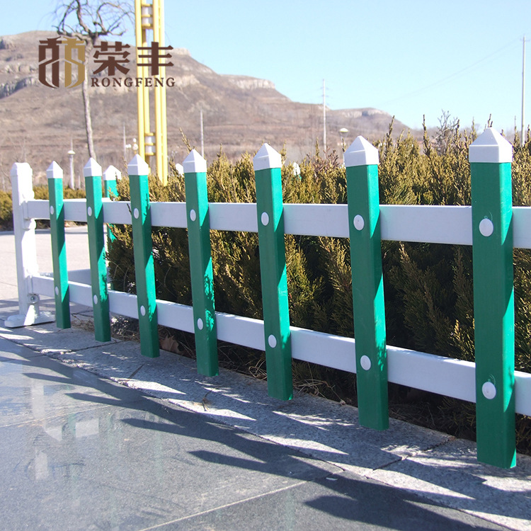 PVC草坪护栏塑钢草坪栏杆PVC塑料花池花坛户外护栏绿化带隔离栅栏