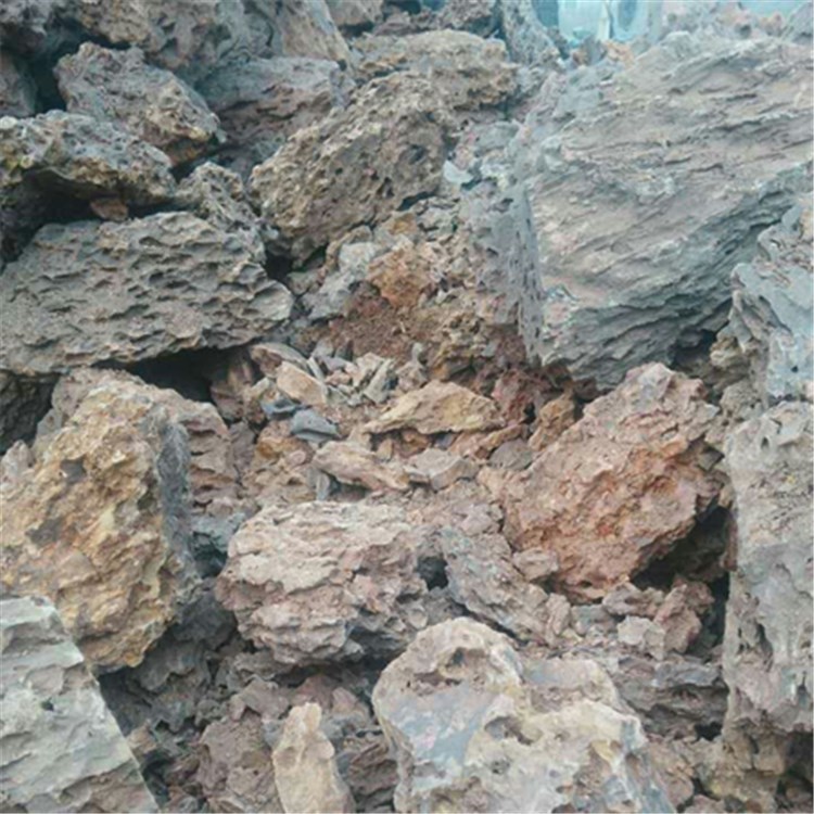 厂家供应多孔美观松皮石 客厅鱼缸装饰造景石 公园围边假山石