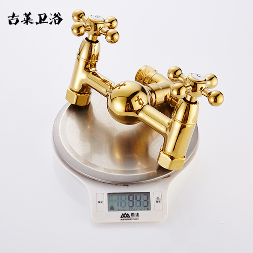 Manufacturer wholesales all-copper golden European-style multi-functional ceramic shower head set at low price. Discount on large quantities.