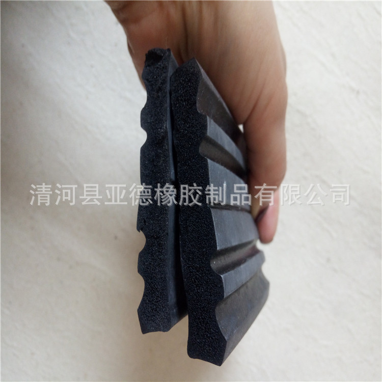 供应 三元乙丙断桥铝胶条橡胶门窗幕墙密封条 窗户密封条 钢窗条