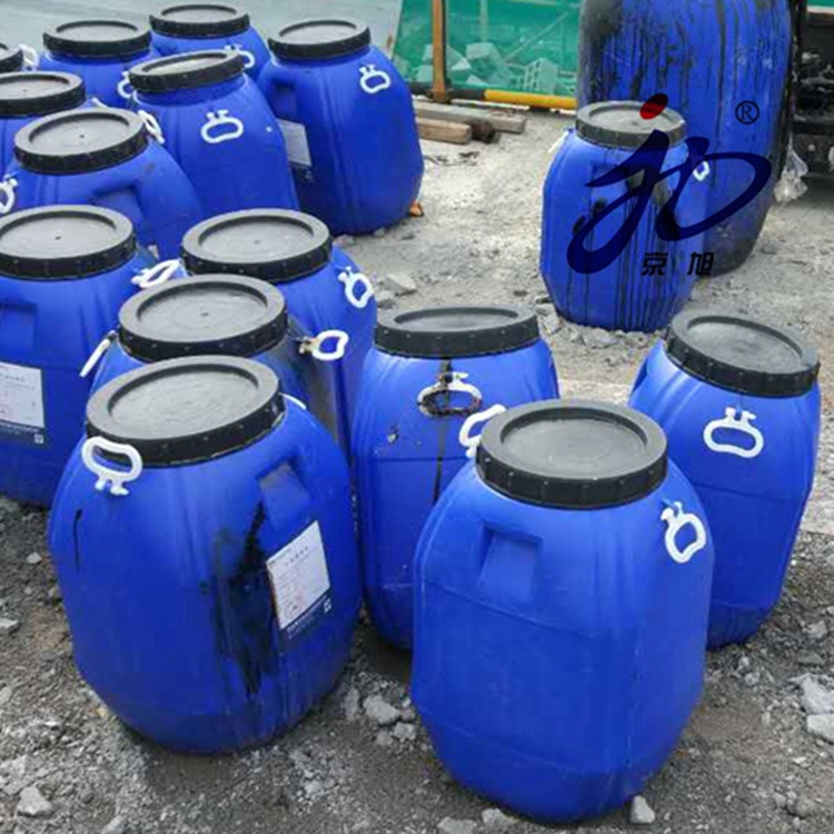 厂家批发高弹性喷涂速凝橡胶沥青防水涂料楼顶屋面用防水防潮材料