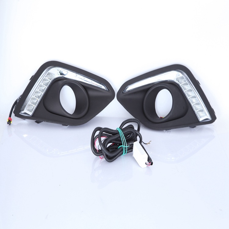 Adecuado para 14-15 Suzuki SWIFT luz diurna antiniebla modificación SUZUKE SWIFT D