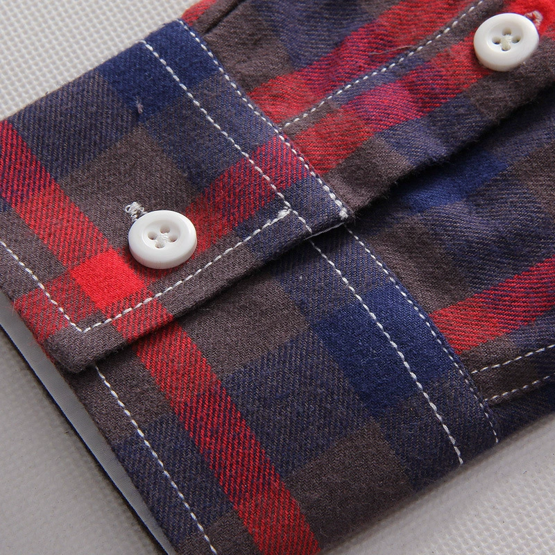 Men's colored shirt for leisure
