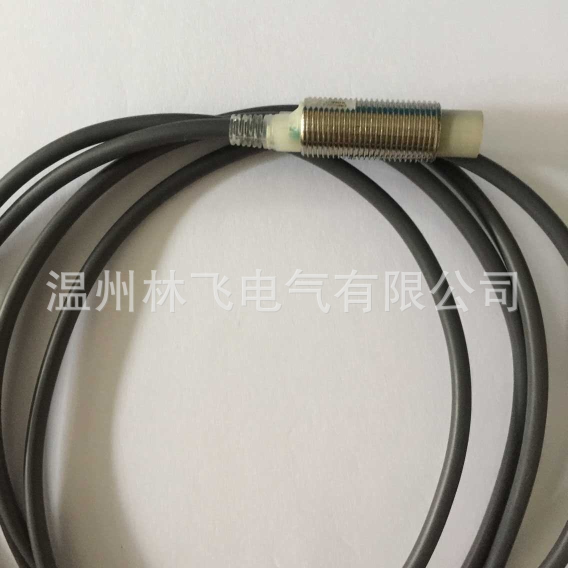 全新正品接近开关交流二线常开E2E2-X2Y1检测2mm埋入式M12