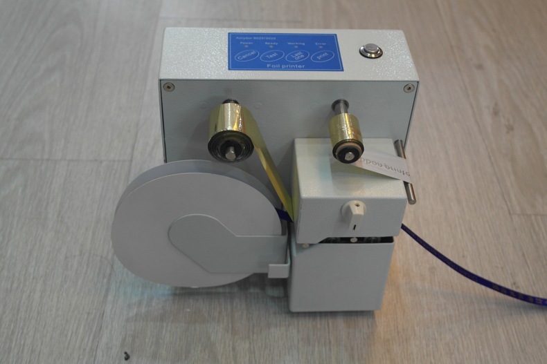 广州320丝带烫金机 礼品盒蛋糕个性丝带打印机 数码丝带烫金机