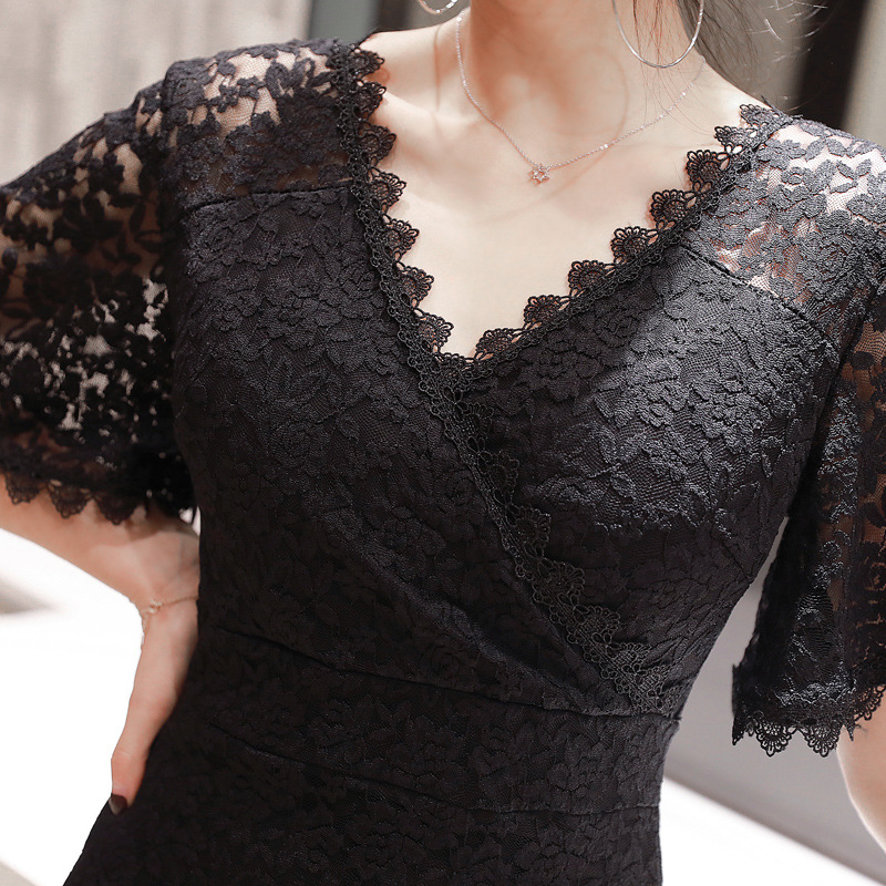 Đầm nữ cổ chữ V ren ôm body dáng dài — Màu đen