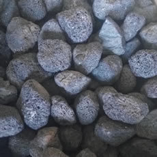 供应黑色火山石 火山石 浮石 烧烤 火山石颗粒