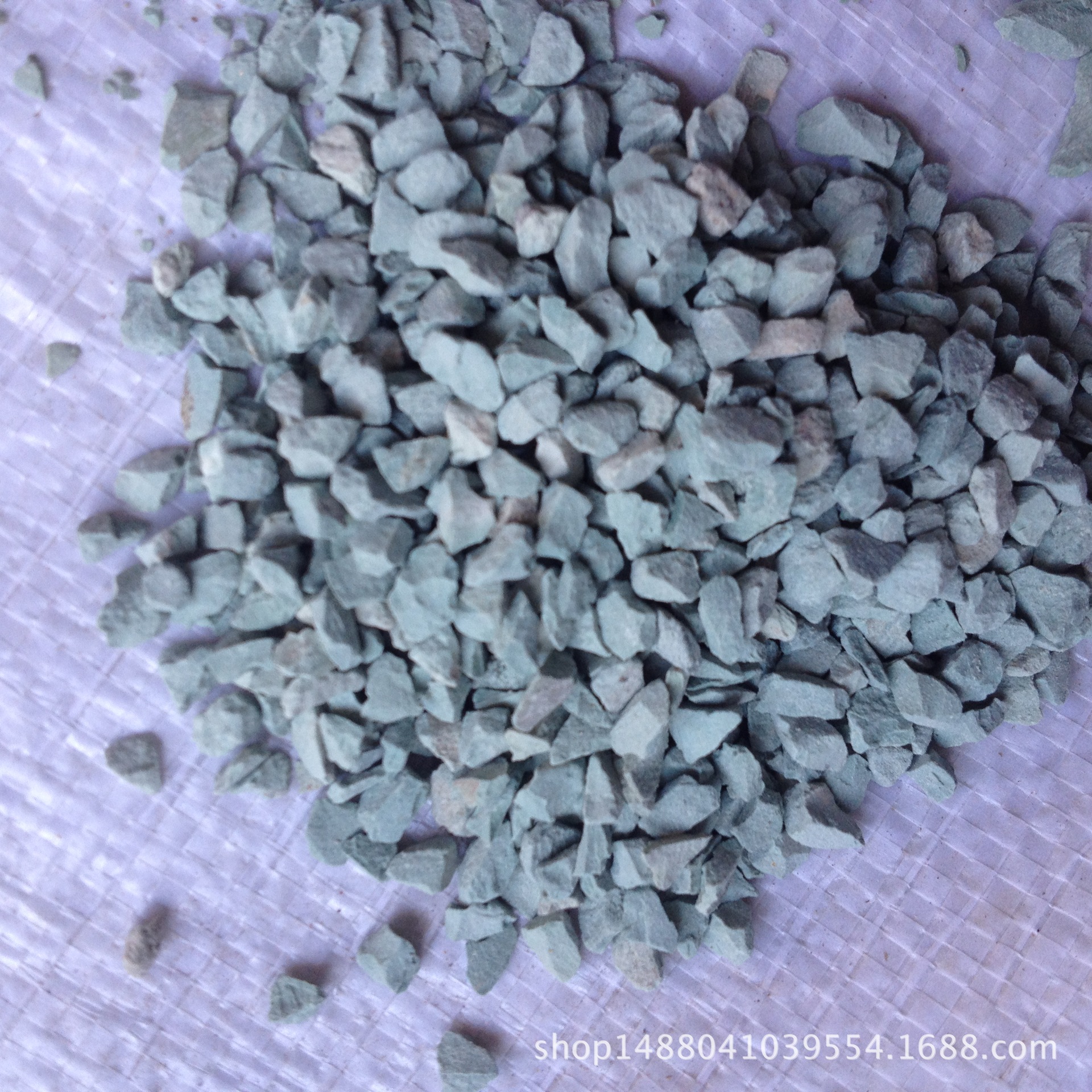 厂家供应 绿沸石 鱼塘养殖绿沸石 多肉植物栽培铺面绿沸石