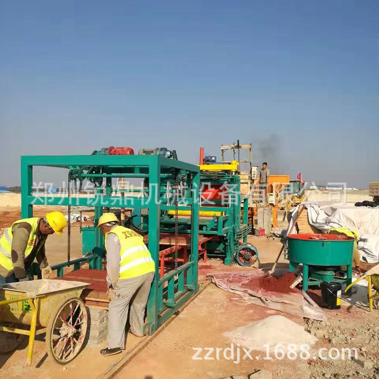 QT5-15新型液压制砖机 面包砖机 透水砖机 彩色路面砖机 护坡砖机