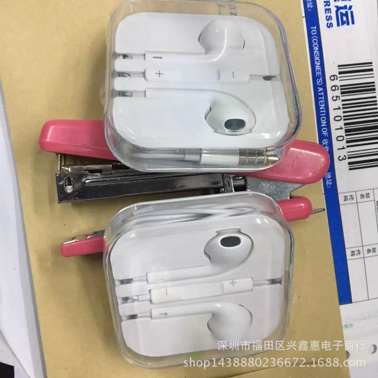 Проводные наушники совместимы с Apple iPhone 15 — Lightning, Type-C и 3.5 мм, умное встроенное управление