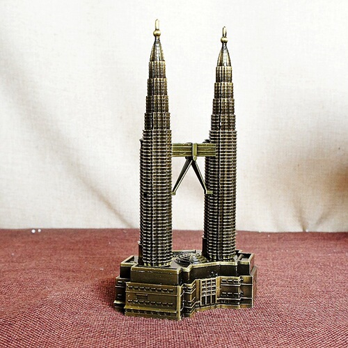 New York City, USA, a permanent commemoration of the Twin Towers. Fine electroplating workmanship. Twin Towers model.