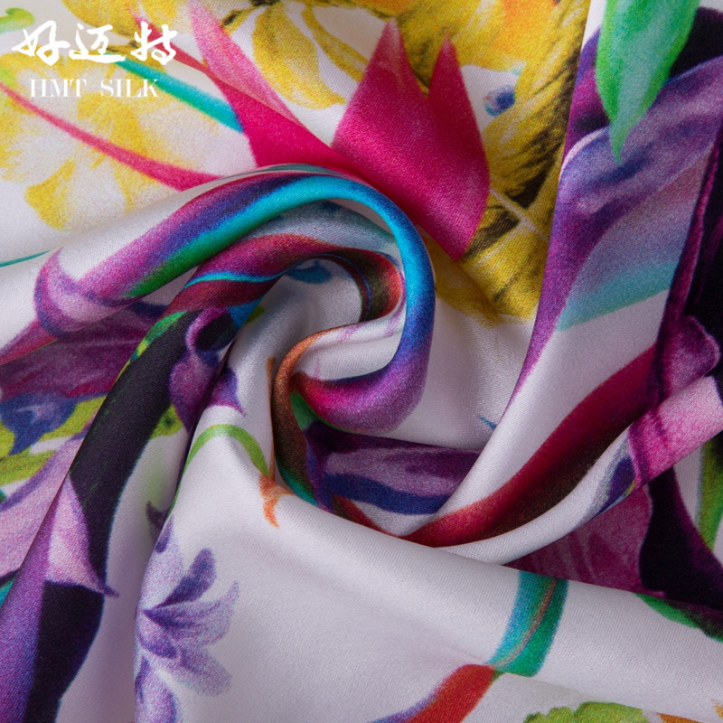 厂家现货供应 19MM真丝弹力缎数码印花面料批发 印花时装锦缎面料