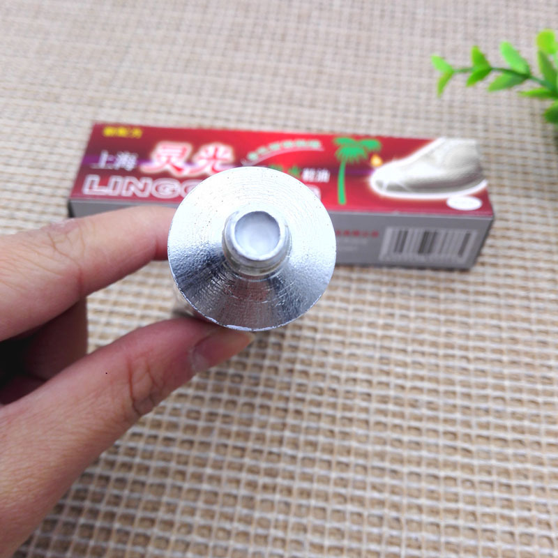 D2536 Xinhai & Lingguang Betún para Zapatos Blanco en Caja, Venta al por Mayor de la Tienda Yiwu 2 Yuan