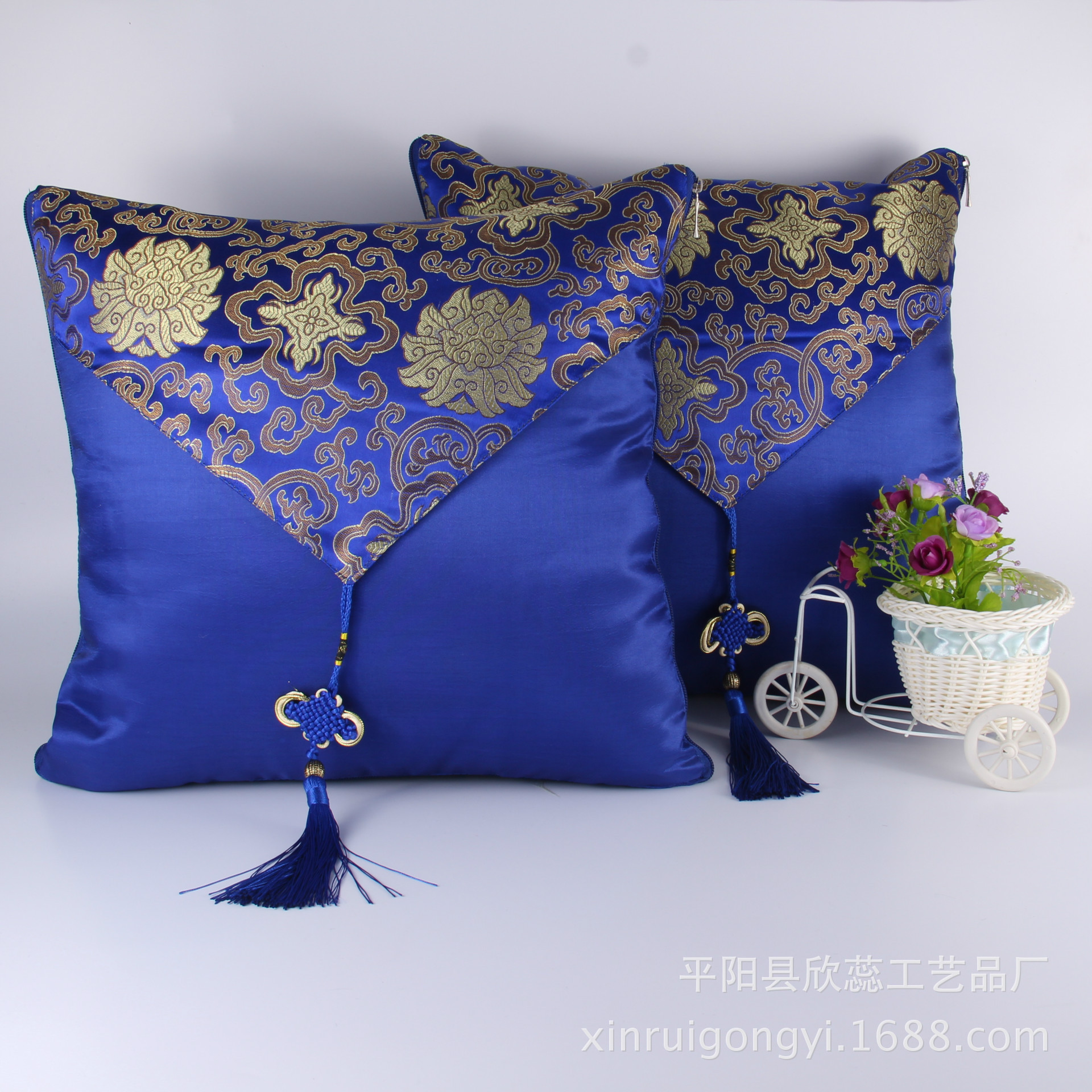 简约中式结复古抱枕 数码印花绸缎沙发靠垫枕 创意广告礼品
