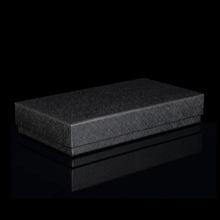 �F؛�X���YƷ�к�ɫ�����w�طN�����b���L��������w���ЏS��ֱ�N