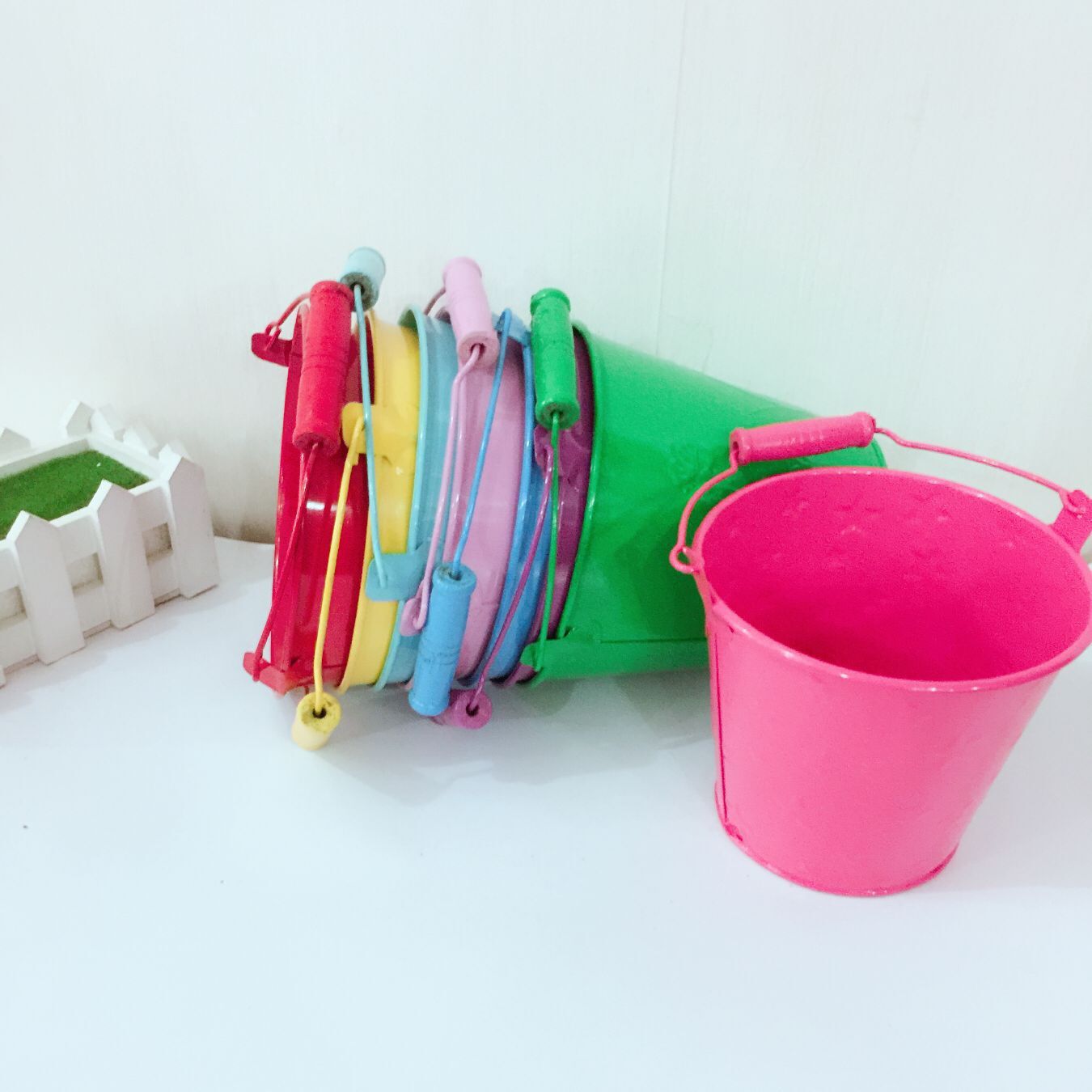 Floral container gardening tool Toy Child Beach Small Iron Barrel mini candy -colored Iron Magnatteen iron container