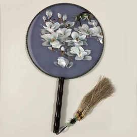 刺绣工艺品;围巾;布艺绣品