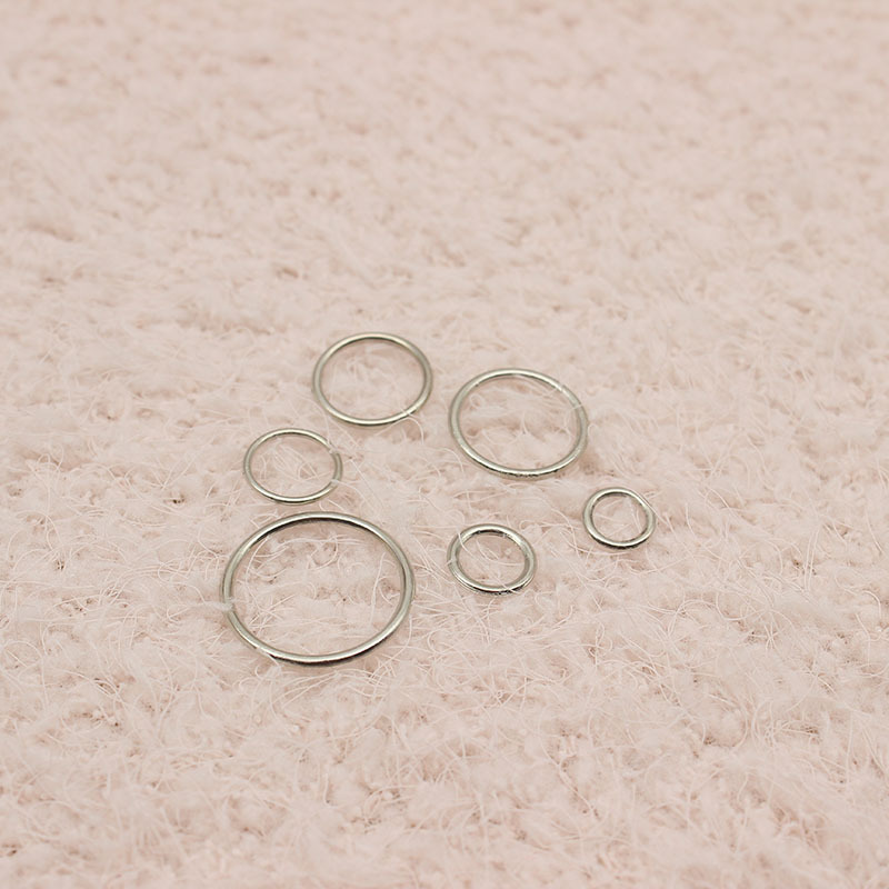 Venta directa de cuero accesorios de hardware círculo sólido O-tipo de hebilla ajustable de aleación de zinc hebilla de cordones de conexión de bricolaje hebilla de plata