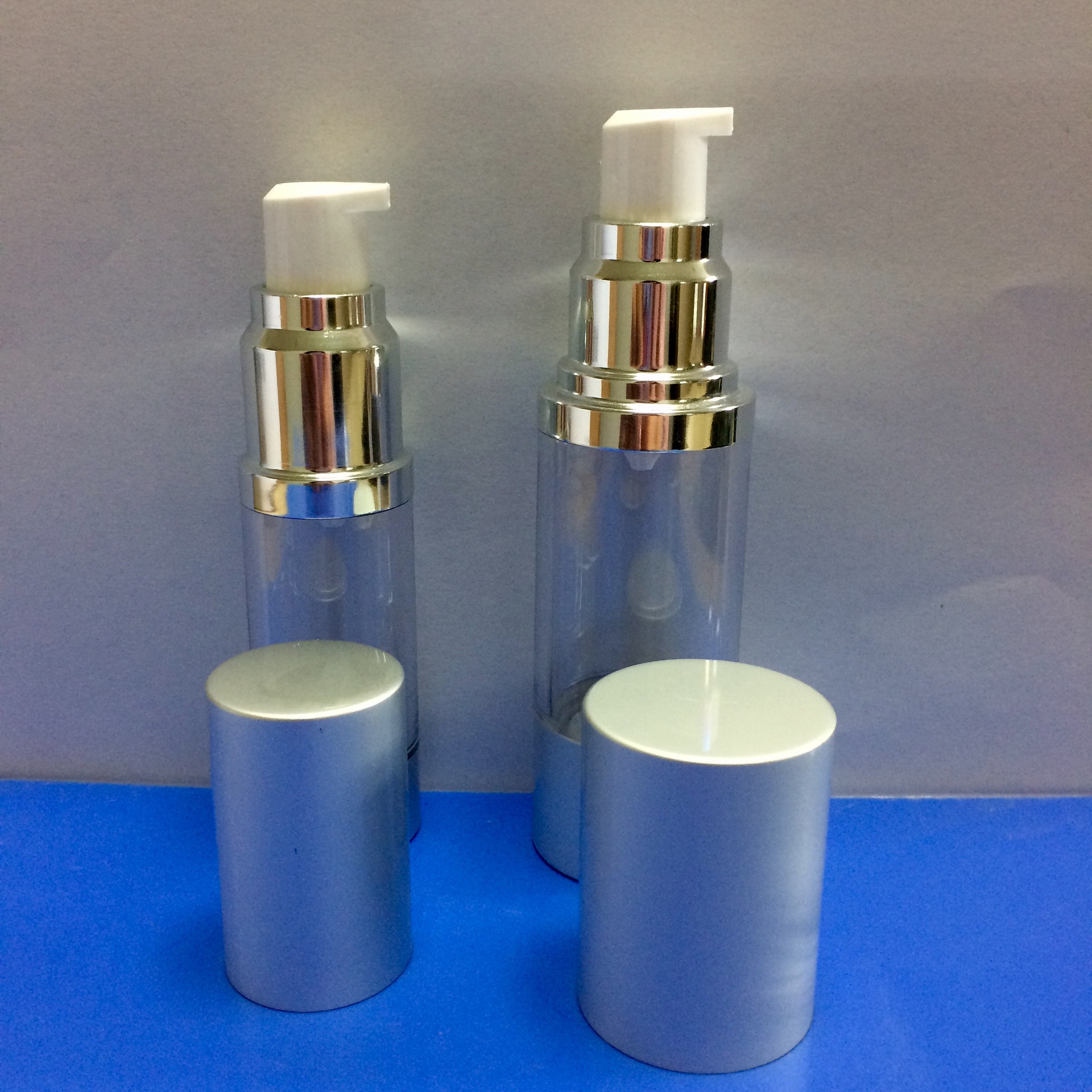 厂家供应化妆品电化铝真空瓶  铝塑真空瓶  多规格容量15ML-200mL