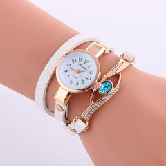 2016 Gemstone-encrusted diamond bracelet watch launched on AliExpress European and American best-selling women's watch Korean version best-selling watch
