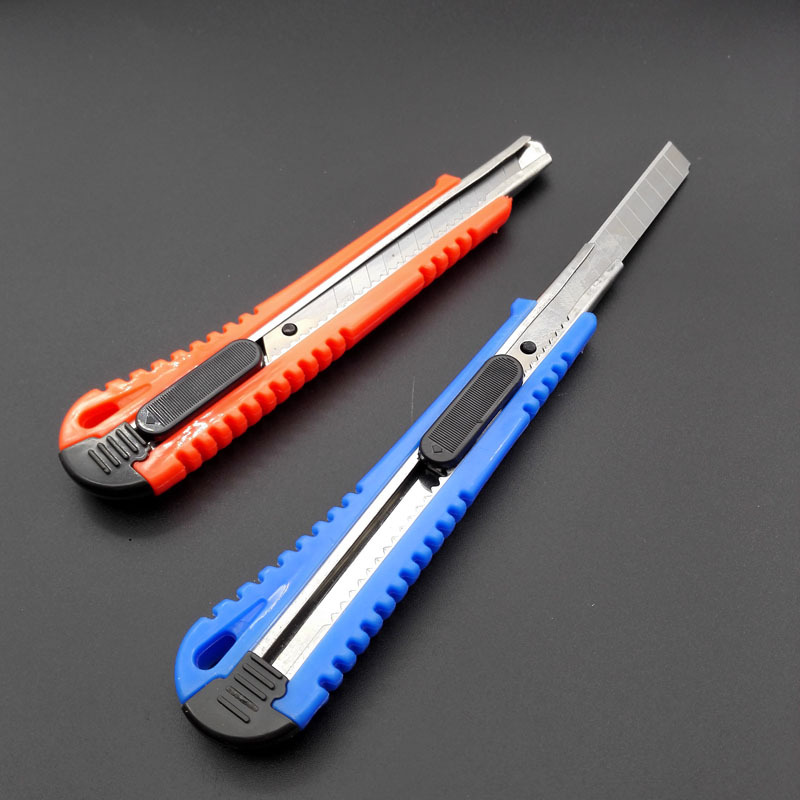 E1335 Hisense HE-18 pequeño arte cuchillo papel corte Yiwu 2 yuanes dos yuanes tienda al por mayor image 3