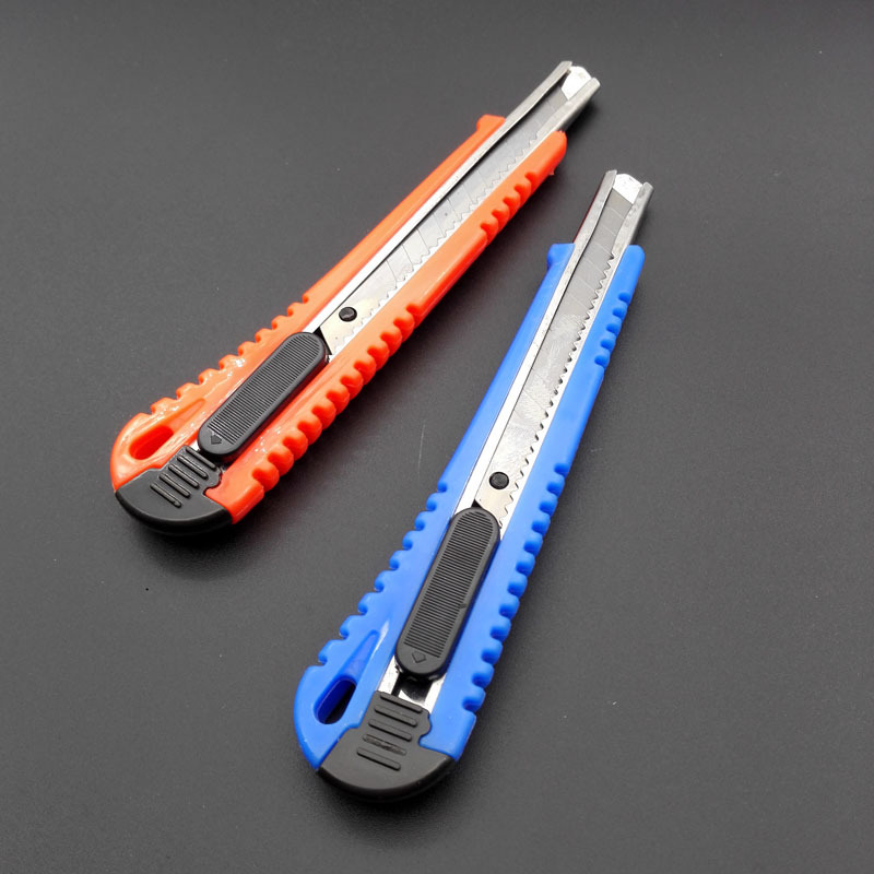 E1335 Hisense HE-18 pequeño arte cuchillo papel corte Yiwu 2 yuanes dos yuanes tienda al por mayor image 4