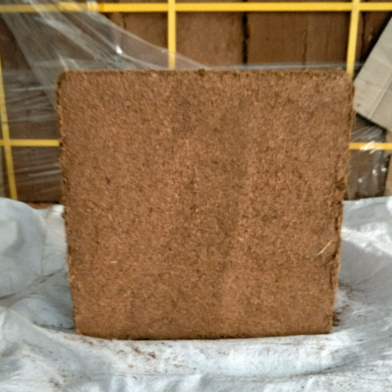 批发压缩椰砖椰糠椰土块多肉花卉蔬菜育苗种植栽培营养土4.5/公斤