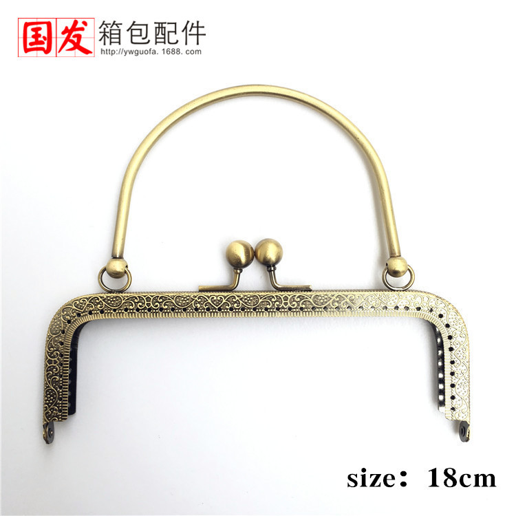 En stock: cabeza de cuentas cuadrada en relieve de 18cm