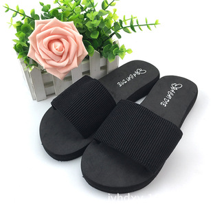 �ļ��¿��n��r���ɸ�һ����Ůƽ��ɳ������Ь���l���u-�r��