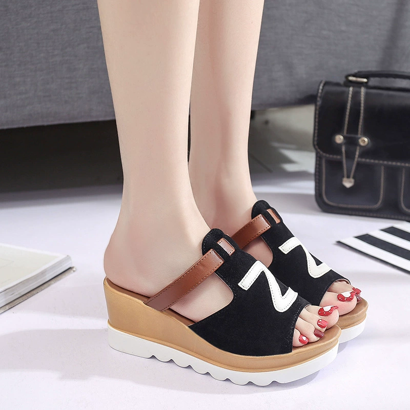 2018 летние новые толстые тапочки на танкетке с буквами, модная универсальная повседневная женская модная обувь с открытым носком в студенческом стиле