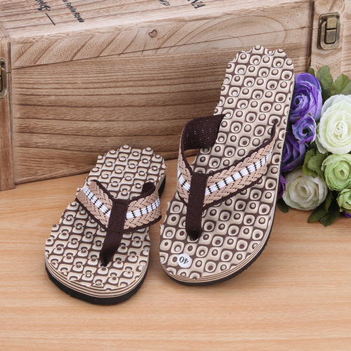 2019 Men's Casual Massage Granulated Toe Slip-on Sandals with Spiral Pattern Beach Shoes EVA Non-slip Slippers