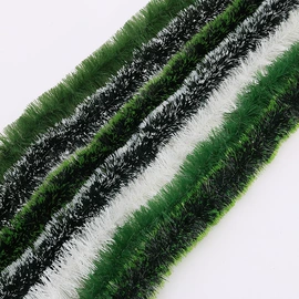 拉花、彩带;圣诞装饰品;场地布置道具