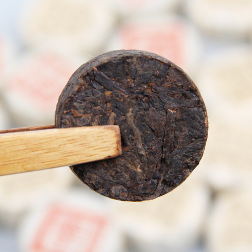 Wholesale Yunnan Pu-erh ripe tea original flavor mini tea cakes made in 2003 small jade cakes