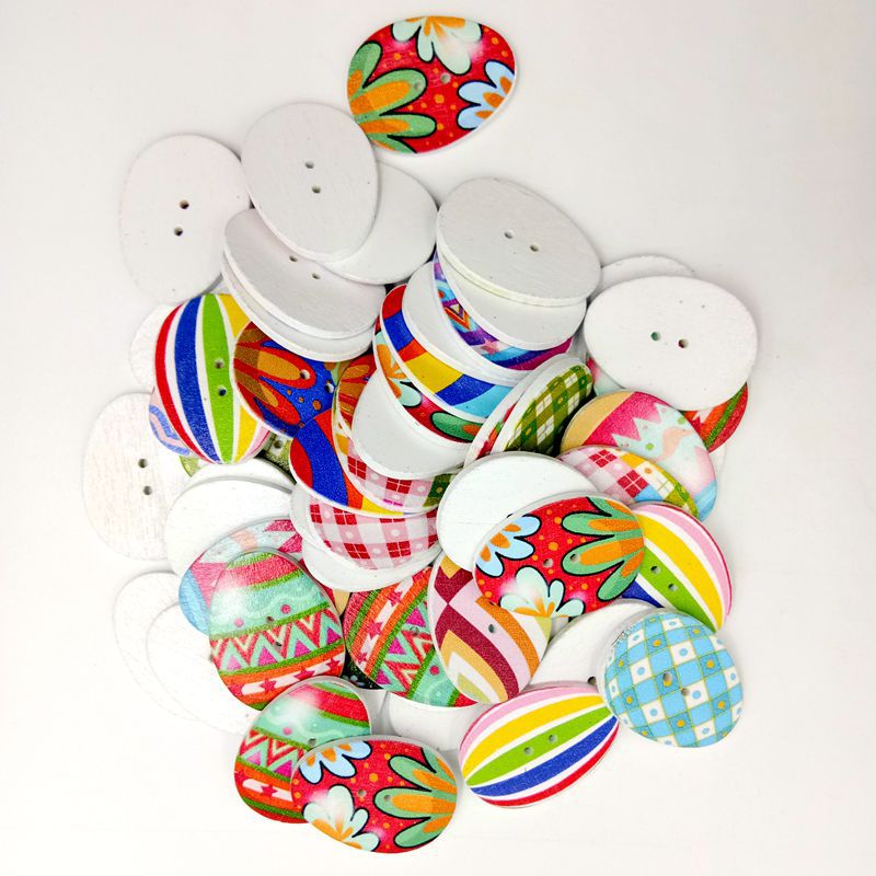 31*24mm sobre fondo blanco Pascua impresión de color de huevo de madera impresión decorativa de color botón de huevo