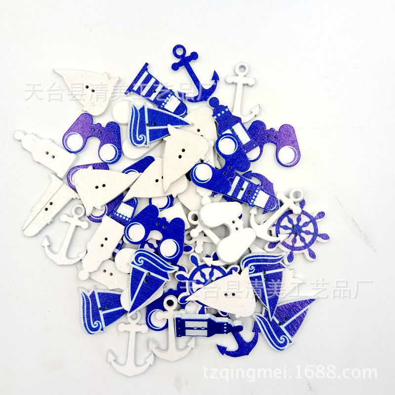 Serie naval de fondo blanco Cinco botones de madera decorativos de bricolaje de la serie naval de madera mixta