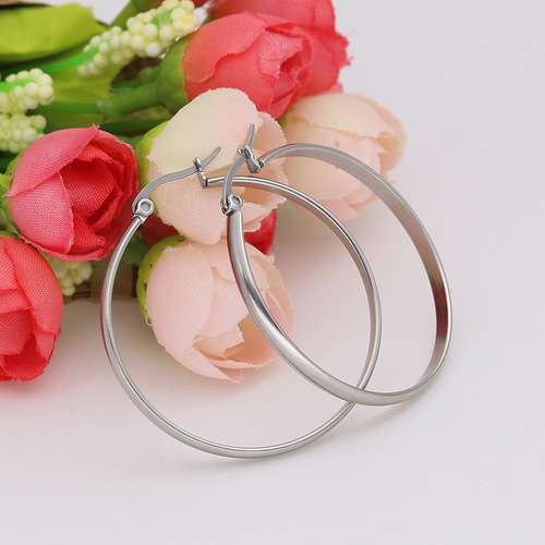 European and American Fashion Titanium Steel Curved Hoop Earrings Stainless Steel Ear Clasp Wide Hoop Trendy Ear Clasp Direct Manufacturer Sale