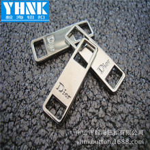 ���l�ߙn�Ͻ����Ƭ���������Ʒ��LOGO�����yɫ����^�b�Ƭ�п�