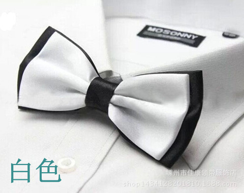 흰색과 검은 색 나비 넥타이