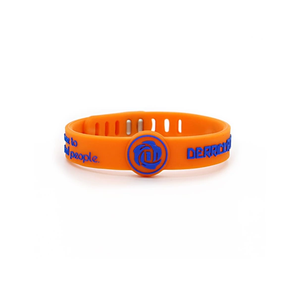 Adjustable bracelet, pack