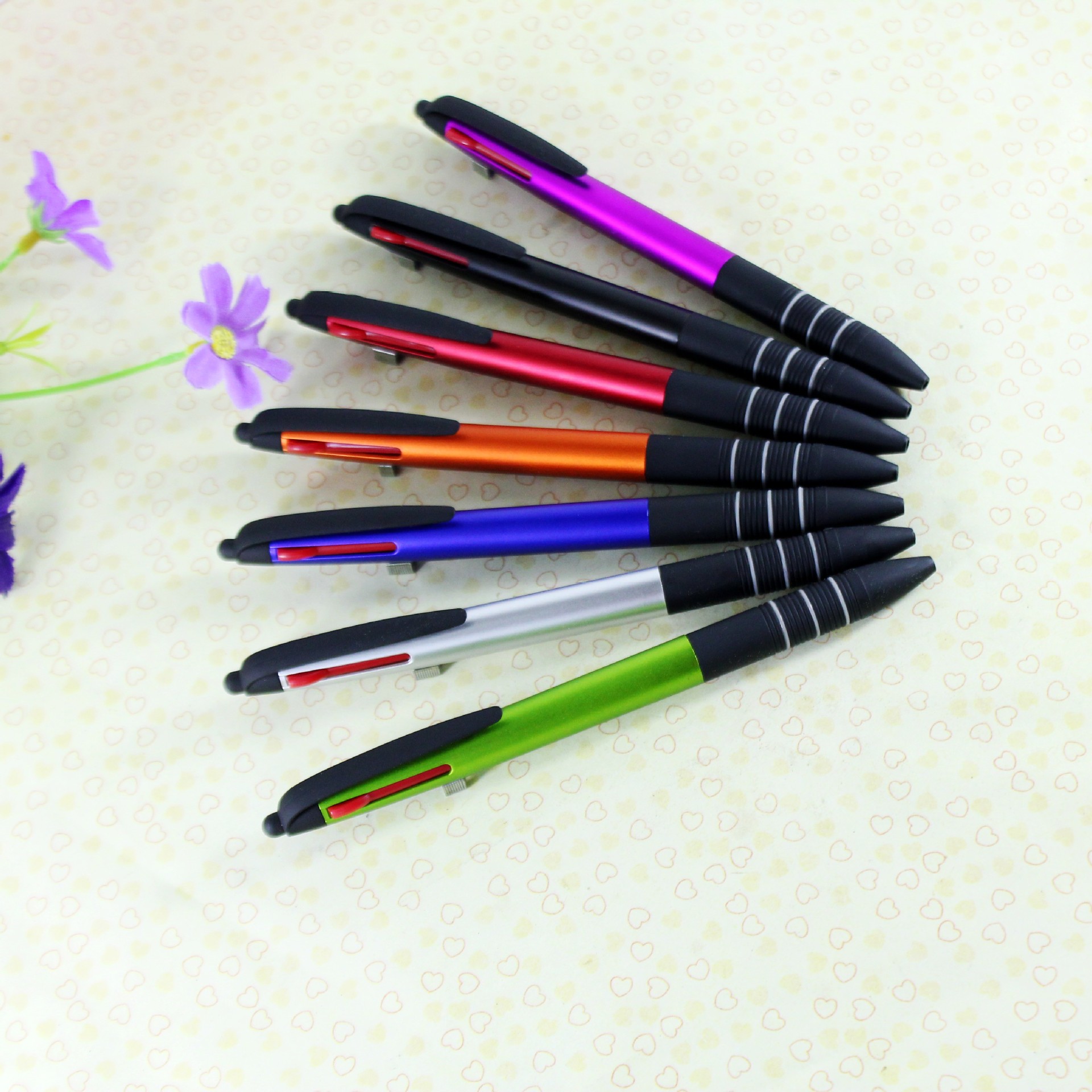 Suministro de tres colores Stylus multi-color bolígrafo de tres colores push pantalla táctil color pluma multifuncional de 3 colores pluma capacitiva
