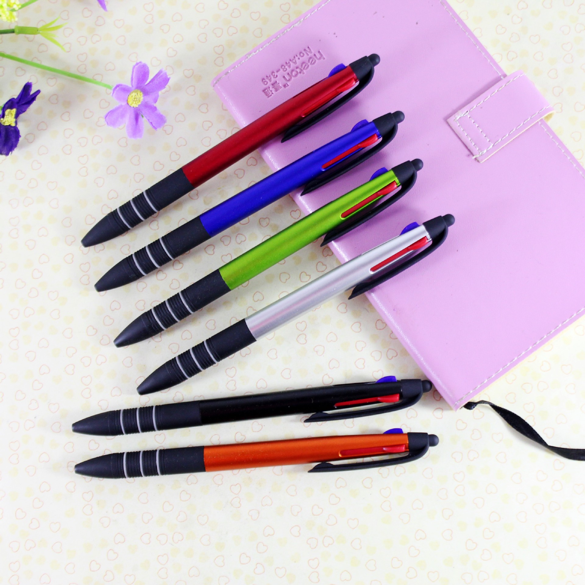Suministro de tres colores Stylus multi-color bolígrafo de tres colores push pantalla táctil color pluma multifuncional de 3 colores pluma capacitiva
