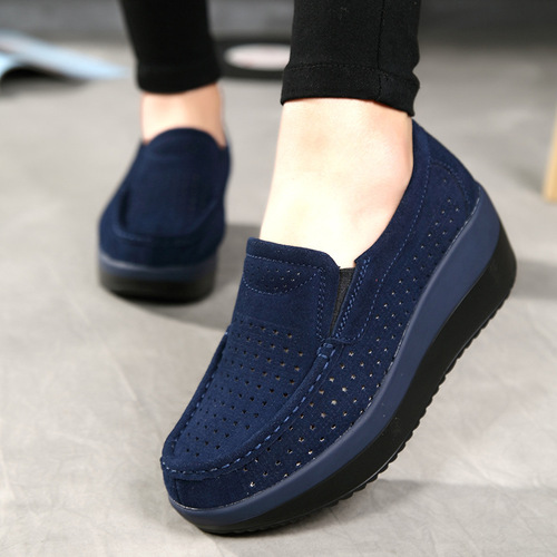 Women's Korean-style soft-soled tassel flat shoes, spring/summer collection—chunky wedge design, ideal for moms, with a chic hollowed-out detail.