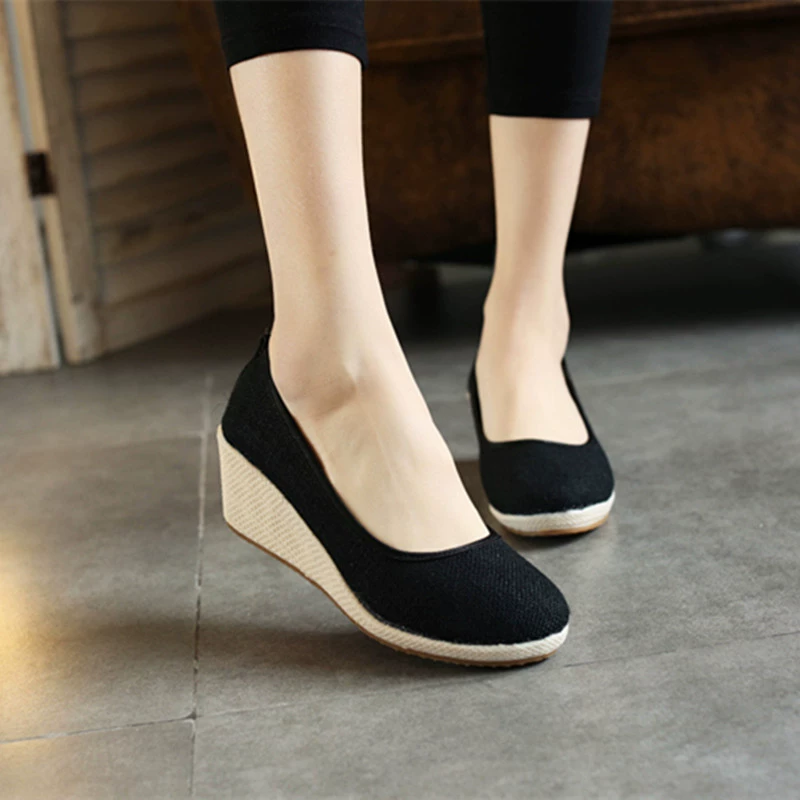 Устаревшие Beijing cloth shoes?