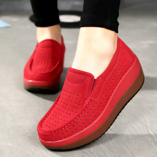 Women's Korean-style soft-soled tassel flat shoes, spring/summer collection—chunky wedge design, ideal for moms, with a chic hollowed-out detail.