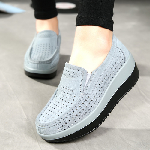 Women's Korean-style soft-soled tassel flat shoes, spring/summer collection—chunky wedge design, ideal for moms, with a chic hollowed-out detail.