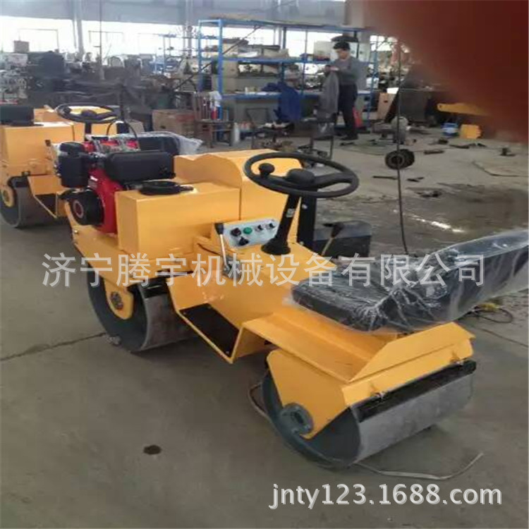 双钢轮座驾式振动压路机 座驾式小型柴油压路机