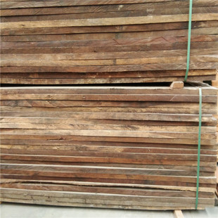 ���Ҹ�ľ����������ľľ�y��ľ�ں��Ұ�ĬF؛�����r�񃞻�