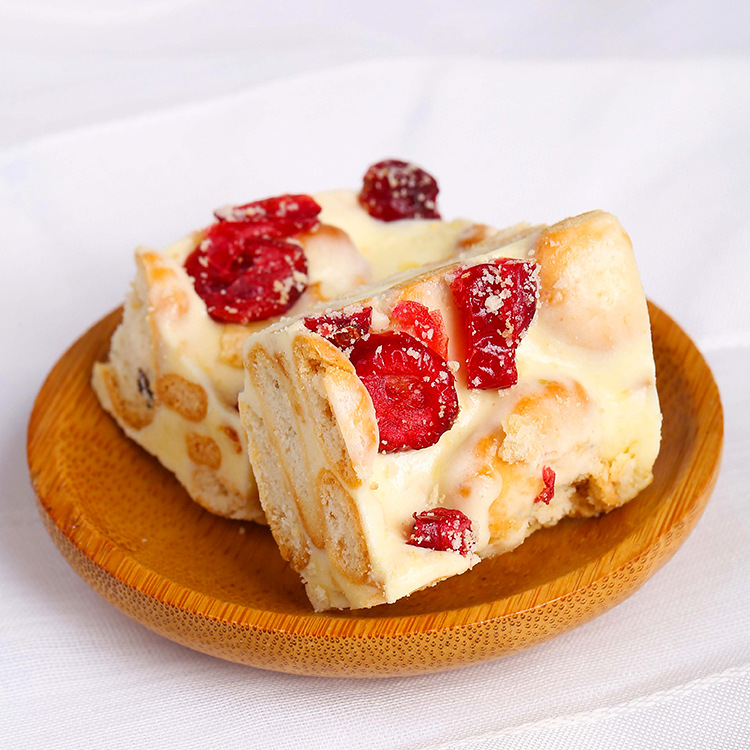 コーヒーとナッツの雪花餅、卸売りのネット人気スナック、レジャーフードメーカー、甘い手作りの香ばしいクリスピーケーキ