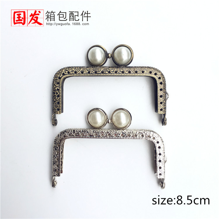 Sin stock, puede hacer productos: 8.5cm de pastel de relieve cuadrado cabeza de ojos dulces cabeza dorada plateada